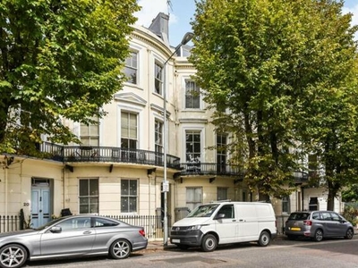 2 Bedroom Apartment For Rent In Brighton