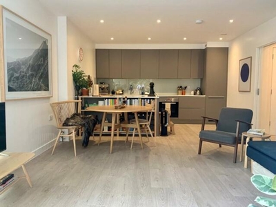 2 Bedroom Apartment For Rent In Forest Hill, London