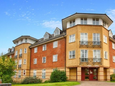 2 Bedroom Apartment For Rent In St Albans, Herts