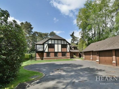 2 Bedroom Apartment For Sale In Ferndown
