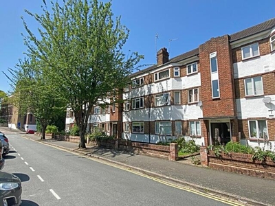 2 Bedroom Apartment For Sale In Hitchin