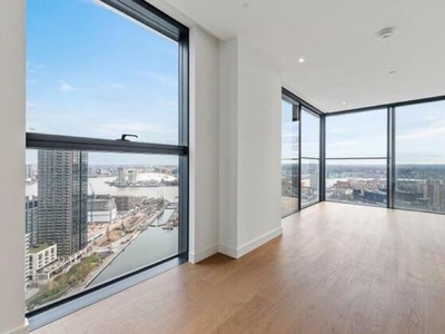 2 Bedroom Apartment For Sale In South Quay Plaza, Canary Wharf