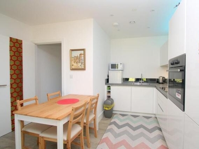 2 Bedroom Apartment For Sale In Staines-upon-thames