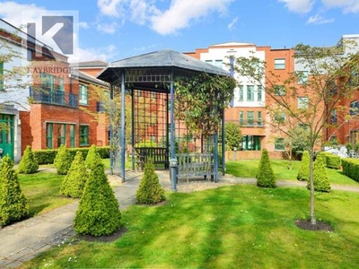 2 Bedroom Apartment For Sale In Worcester Park