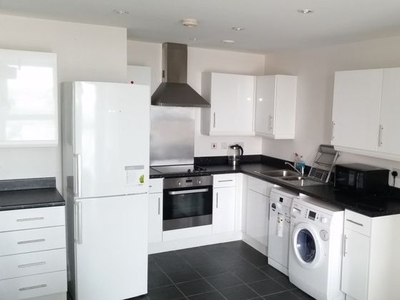 2 bedroom apartment to rent London, N17 9FH