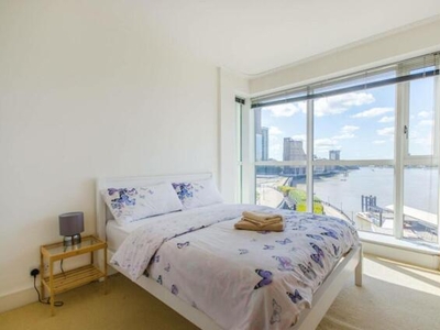 2 Bedroom Flat For Rent In Canary Wharf, London
