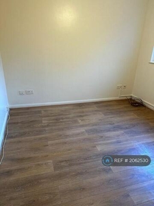 2 Bedroom Flat For Rent In Chatham