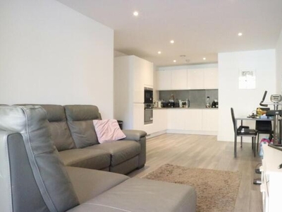2 Bedroom Flat For Rent In Frazer Nash Close, Isleworth