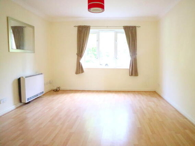2 Bedroom Flat For Rent In Kingston, Surrey