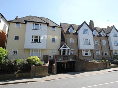 2 Bedroom Flat For Rent In St Peters Street, Colchester