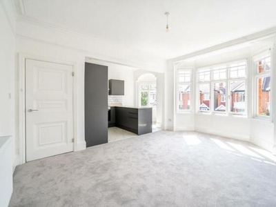 2 Bedroom Flat For Rent In Streatham Hill, London