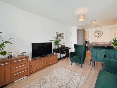 2 Bedroom Flat For Sale In 1 Silvertown Square