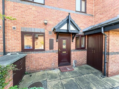 2 Bedroom Ground Floor Flat For Rent In Gateshead, Tyne And Wear
