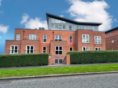 2 Bedroom Ground Floor Flat For Sale In Holbeck Hill