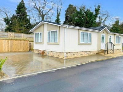 2 Bedroom Park Home For Sale In Wimborne, Dorset