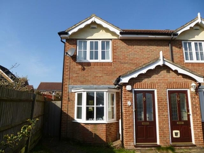 2 Bedroom Semi-detached House For Rent In Kingsnorth