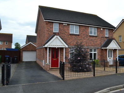2 Bedroom Semi-detached House For Sale In Middlesbrough, North Yorkshire
