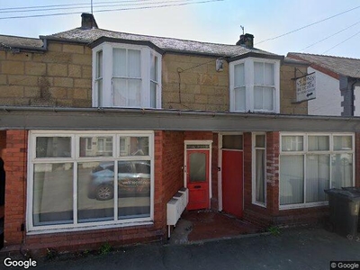 3 Bed Flat, Main Road, CH8