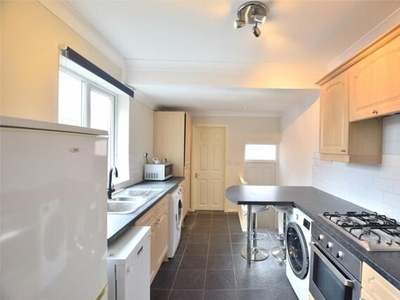 3 Bedroom Apartment For Rent In Gateshead