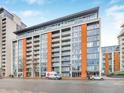 3 Bedroom Apartment For Rent In Royal Victoria Docks, London