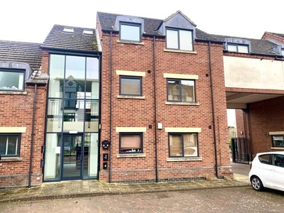 3 Bedroom Apartment For Sale In North Hykeham
