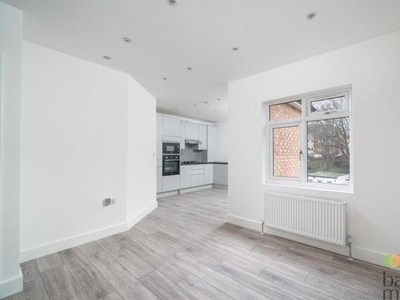 3 Bedroom Apartment For Sale In Whetstone, London