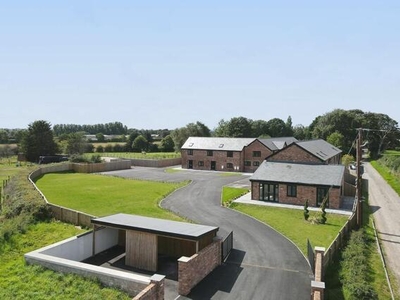 3 Bedroom Barn Conversion For Sale In Over Tabley