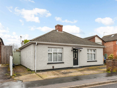 3 Bedroom Detached Bungalow For Sale In Totton