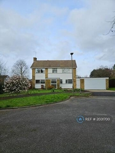 3 Bedroom Detached House For Rent In Welwyn