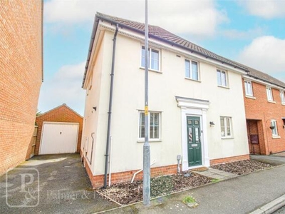 3 Bedroom Detached House For Sale In Clacton-on-sea, Essex