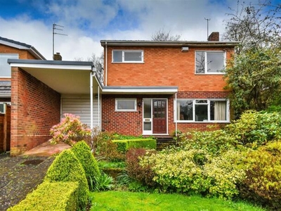 3 Bedroom Detached House For Sale In Compton