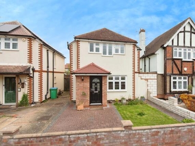 3 Bedroom Detached House For Sale In Twickenham