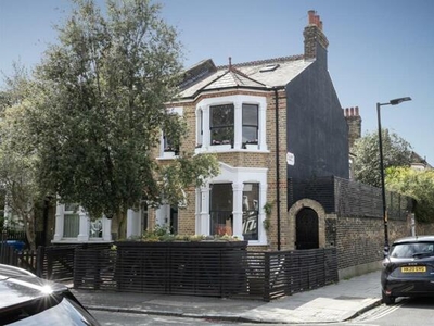 3 Bedroom End Of Terrace House For Sale In Nunhead