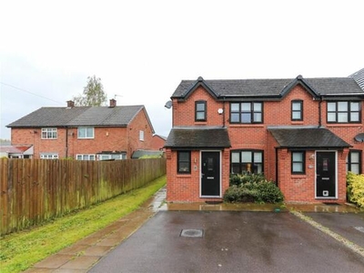 3 Bedroom End Of Terrace House For Sale In Stockport, Greater Manchester
