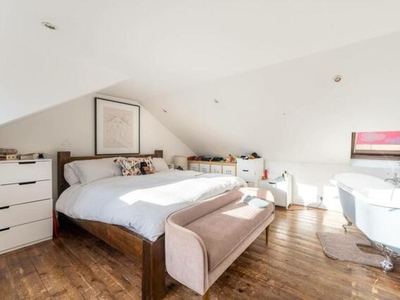 3 Bedroom Flat For Rent In Harlesden, London