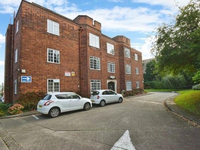 3 Bedroom Flat For Sale In Leicester, Leicestershire