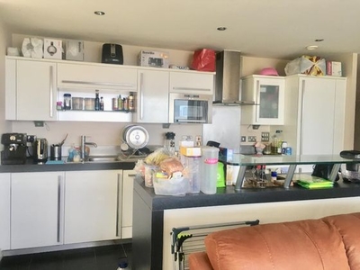 3 bedroom flat to rent Canary Wharf, Canning Town, E16 1AQ