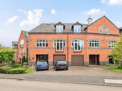 3 Bedroom Mews Property For Sale In Braunston
