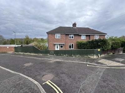 3 Bedroom Semi-detached House For Rent In Basingstoke