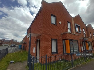 3 Bedroom Semi-detached House For Rent In Salford