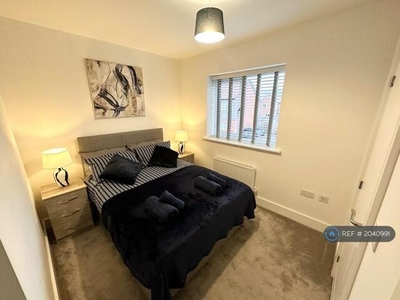 3 Bedroom Semi-detached House For Rent In Stafford