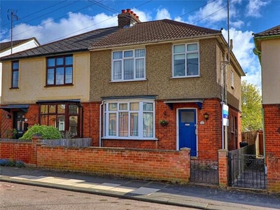 3 Bedroom Semi-detached House For Sale In Braintree, Essex