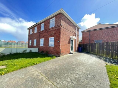3 Bedroom Semi-detached House For Sale In South Shields, Tyne And Wear