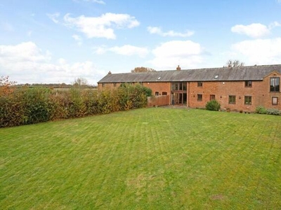 4 Bedroom Barn Conversion For Sale In Sheriffs Lench, Worcestershire