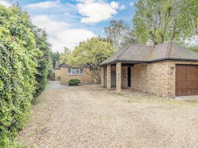 4 Bedroom Chalet For Sale In Wraysbury
