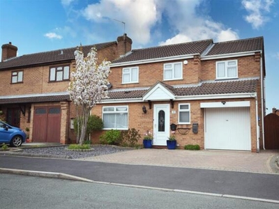 4 Bedroom Detached House For Rent In Burton-on-trent, Staffordshire