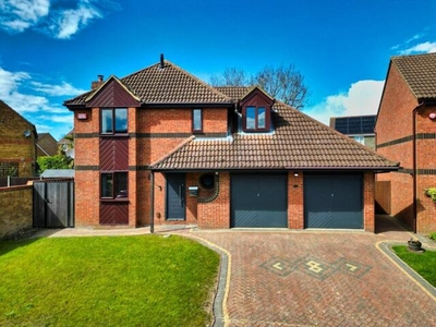 4 Bedroom Detached House For Sale In Bletchley