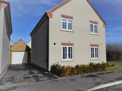 4 Bedroom Detached House For Sale In Brockworth, Glos