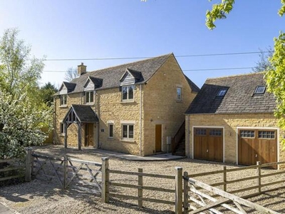 4 Bedroom Detached House For Sale In Chipping Campden, Gloucestershire