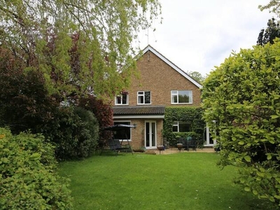 4 Bedroom Detached House For Sale In Leighton Buzzard